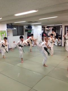 解放　塩澤将晃 神奈川東横浜支部昇級者(2014年2月3日、9日) | NPO法人全世界空手道