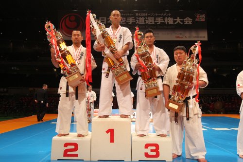 極真会館 第42回全日本空手道選手権大会 C-Dブロック1,2回戦 2010.… 第42回全日本大会動画 | NPO法人全世界空手道連盟新極真会