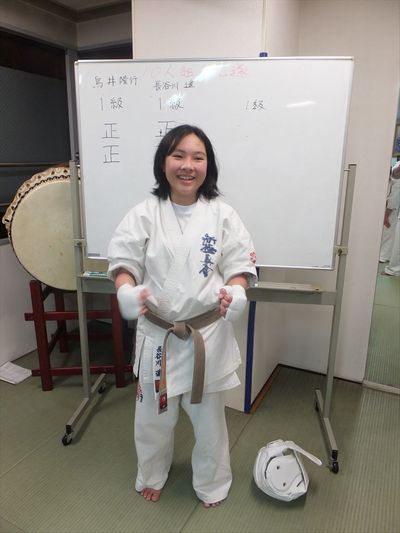 神奈川東横浜支部 長谷川遥 初段昇段レポート 14年2月16日 Npo法人全世界空手道連盟新極真会 神奈川東横浜支部 長谷川遥 初段昇段レポート 14年2月16日 Npo法人全世界空手道連盟新極真会